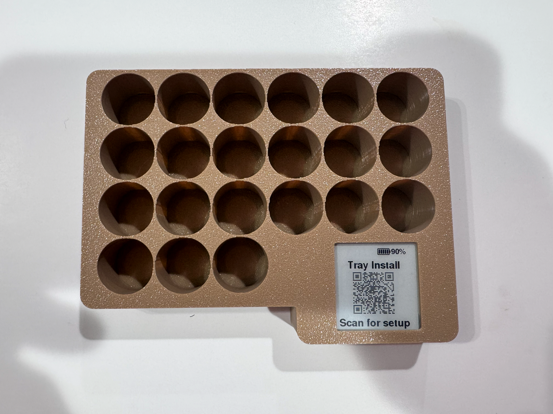 VialView 1x2 tray showing Tray Install QR code screen